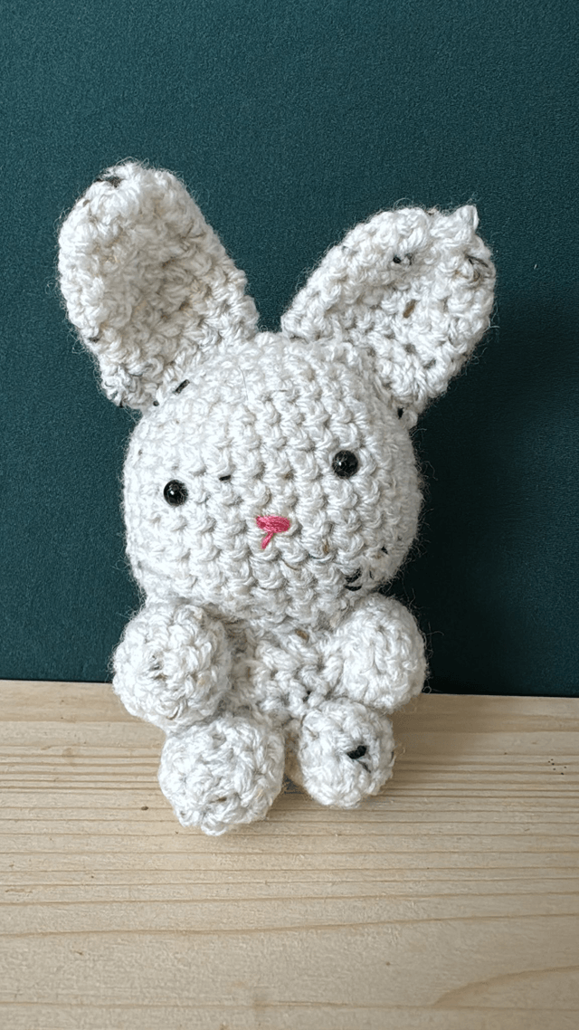 Small Woven Rabbit - Design 2