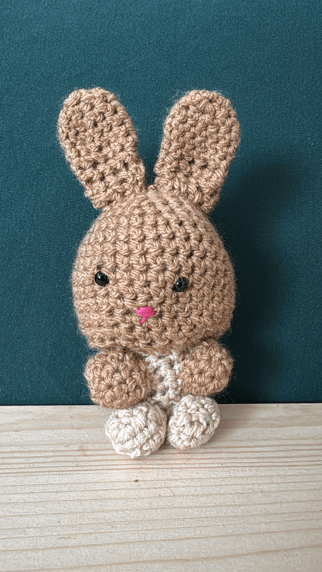 Small Woven Rabbit - Design 5