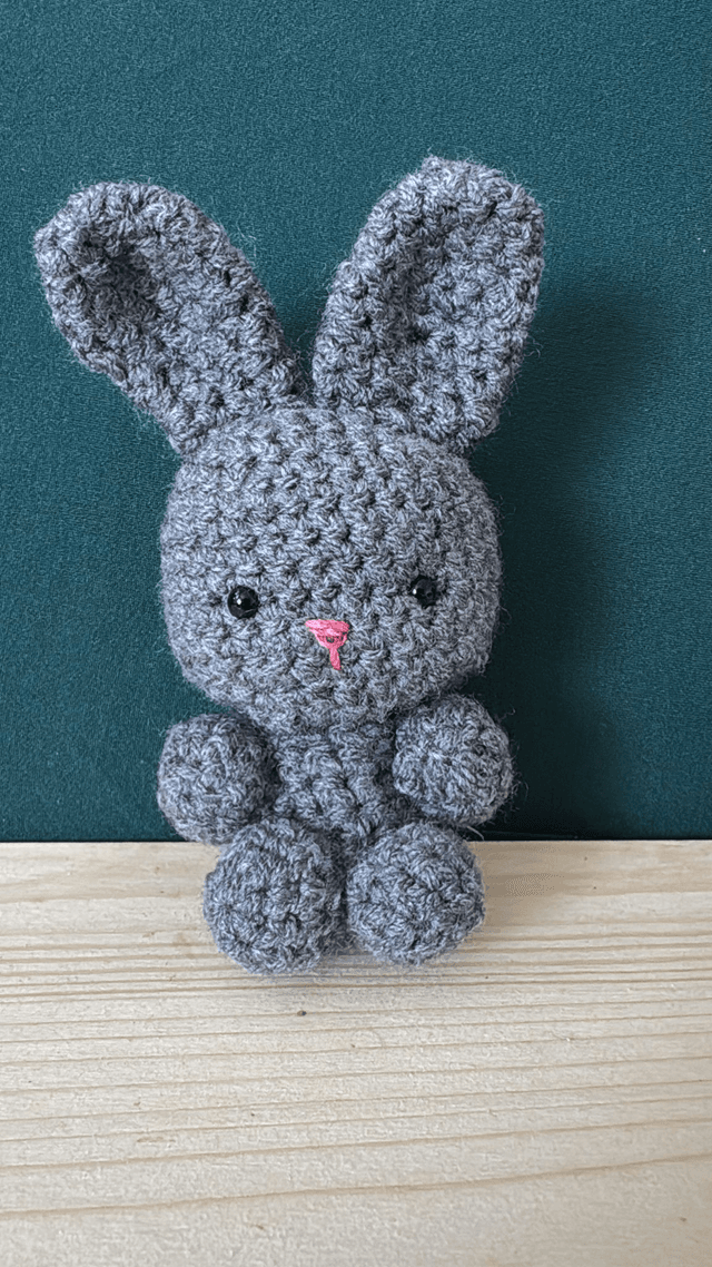 Small Woven Rabbit - Design 3
