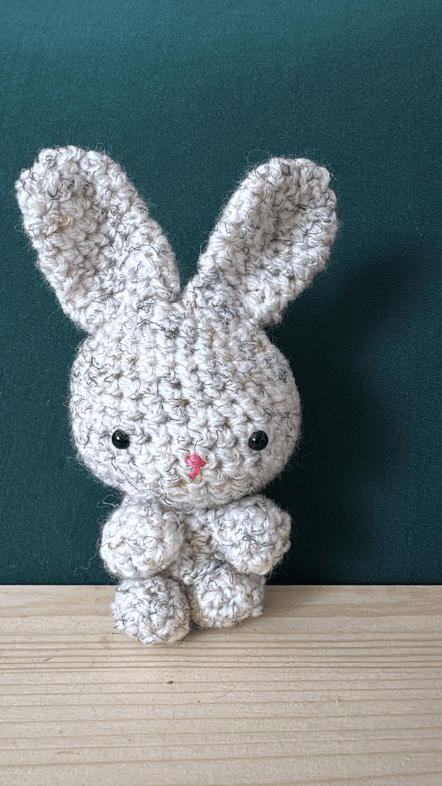 Small Woven Rabbit - Design 18