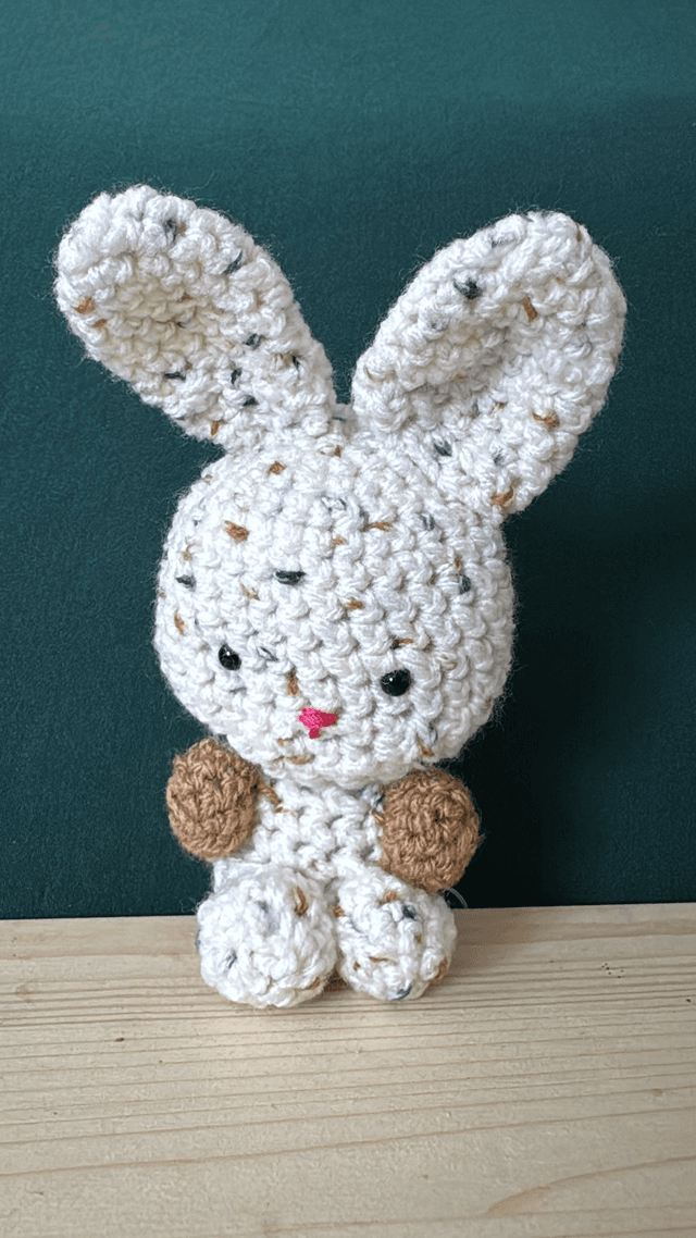 Small Woven Rabbit - Design 8